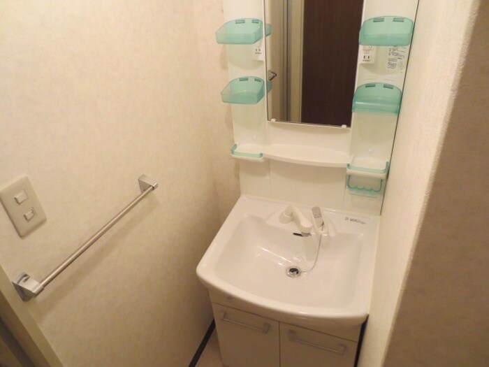 物件内観写真8　(洗面)