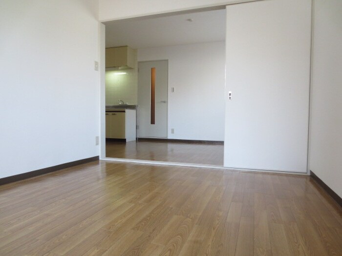 物件内観写真10　(居室)