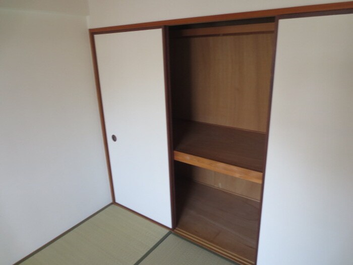 物件内観写真13　(収納)