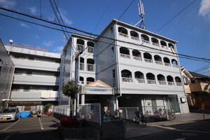 ライフハイツ寝屋川外観写真