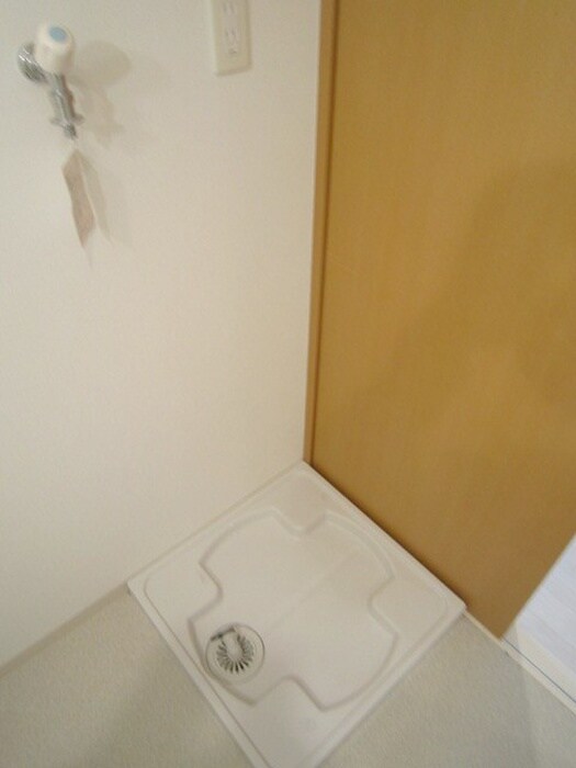 物件内観写真14　(洗濯機置場)