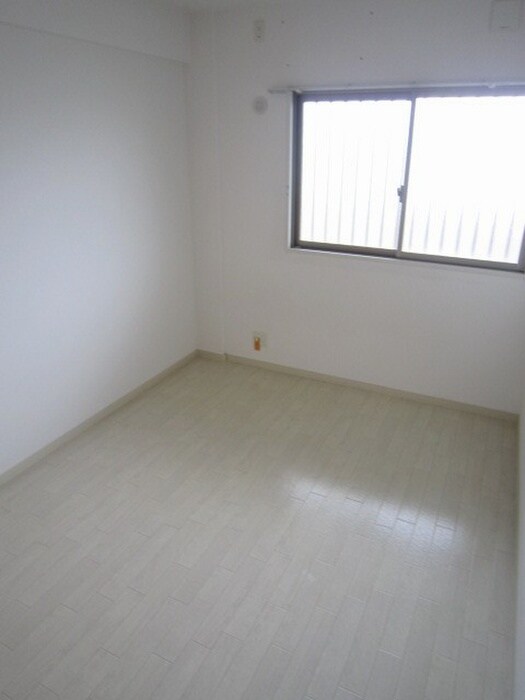 物件内観写真15　(居室)