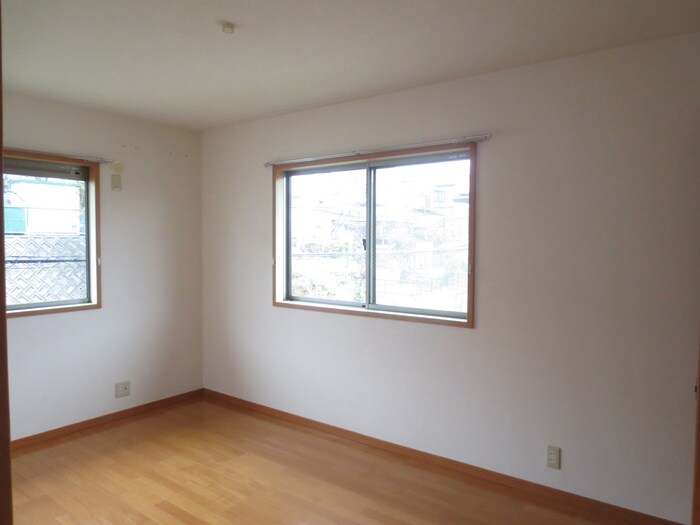 物件内観写真4　(居室)