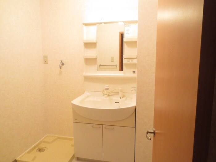 物件内観写真9　(洗面)