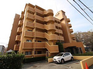 ライオンズマンション八尾(303)外観写真