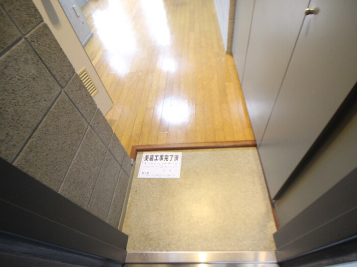 物件内観写真21　(玄関)