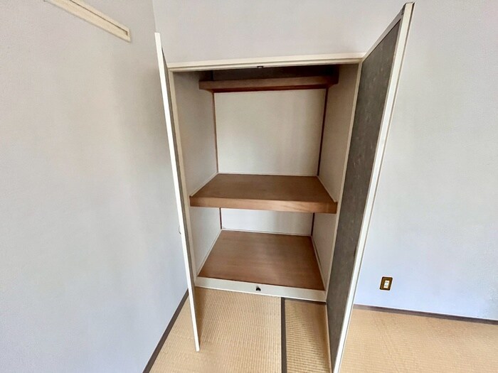 物件内観写真12　(収納)