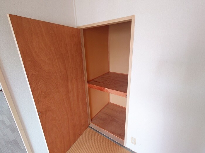 物件内観写真13　(収納)