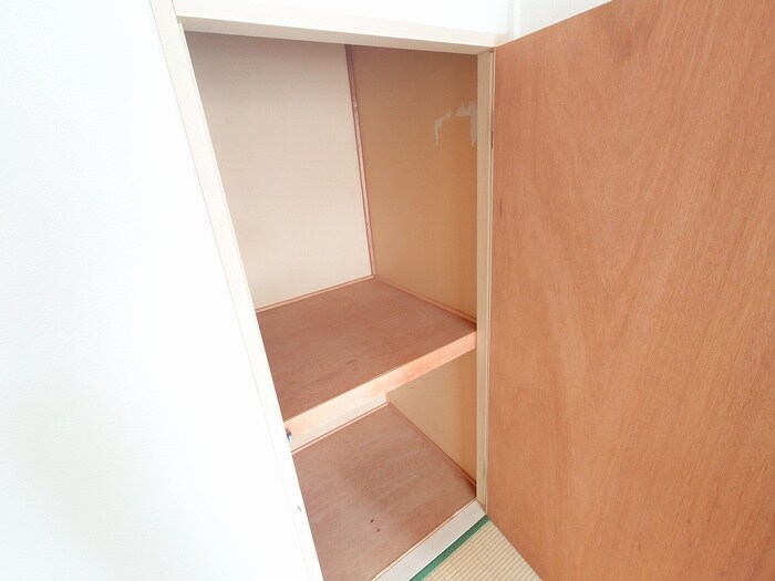 物件内観写真13　(収納)