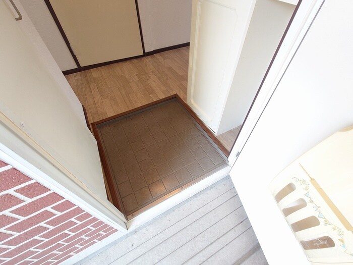 物件内観写真15　(玄関)