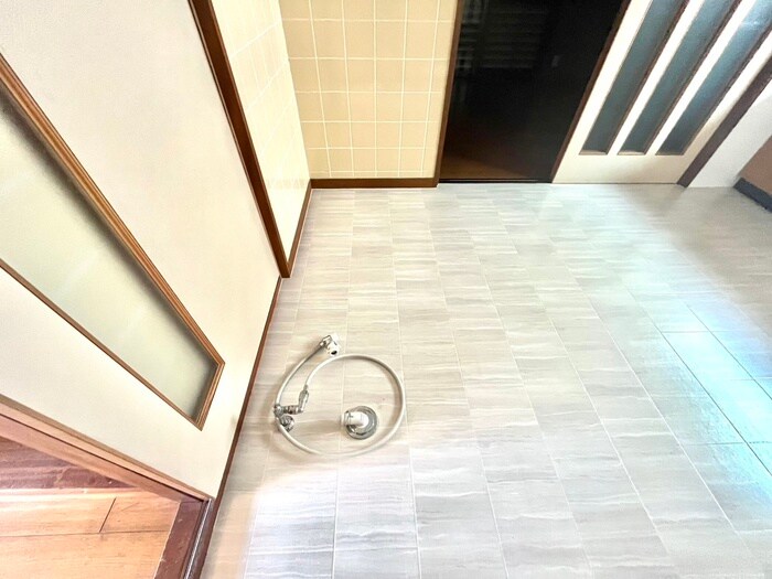 物件内観写真13　(洗濯機置場)