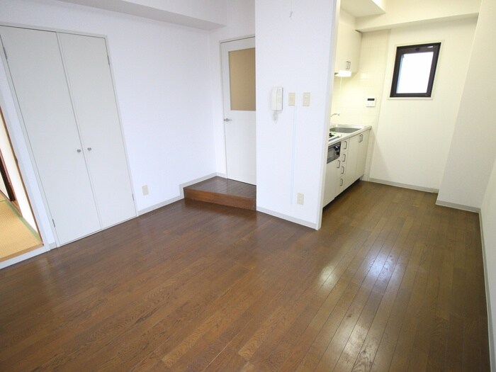 物件内観写真4　(居室)