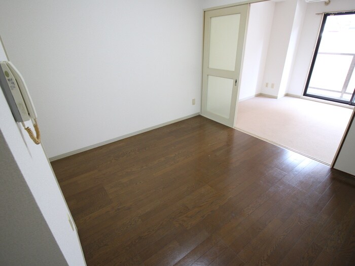 物件内観写真5　(居室)