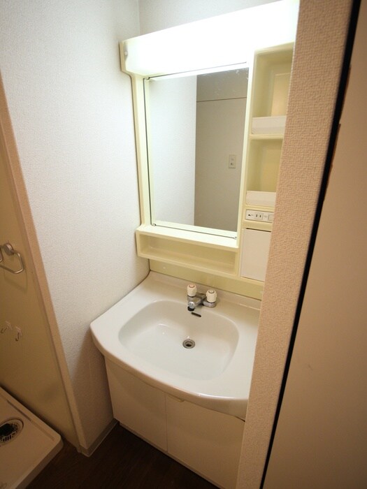 物件内観写真8　(洗面)