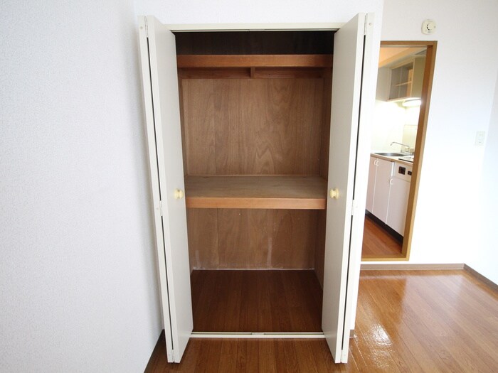 物件内観写真12　(収納)