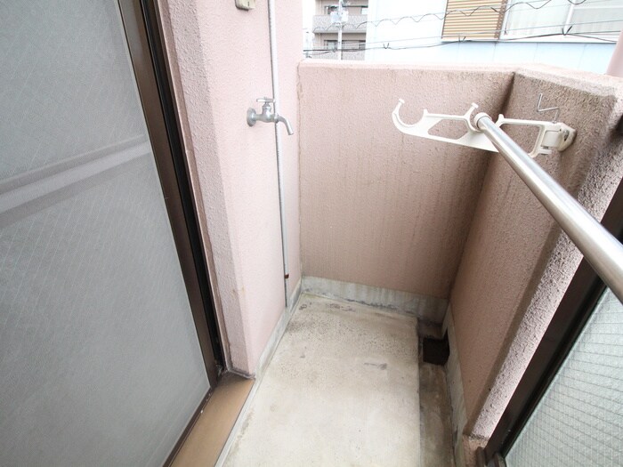 物件内観写真13　(洗濯機置場)