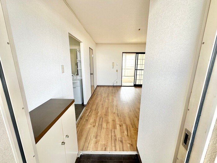 物件内観写真19　(廊下)