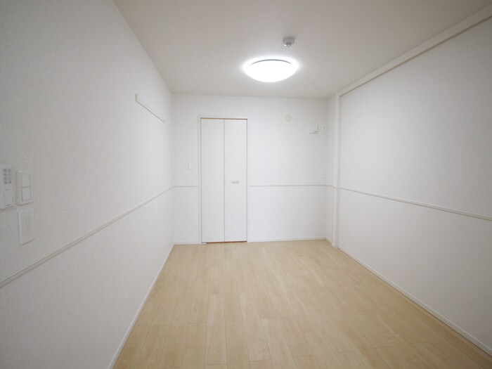 物件内観写真10　(居室)