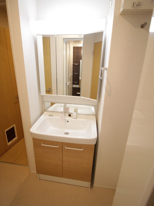 物件内観写真12　(洗面)