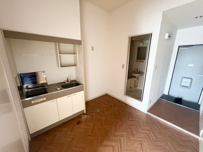 物件内観写真8　(居室)