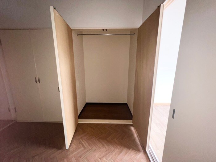 物件内観写真16　(収納)