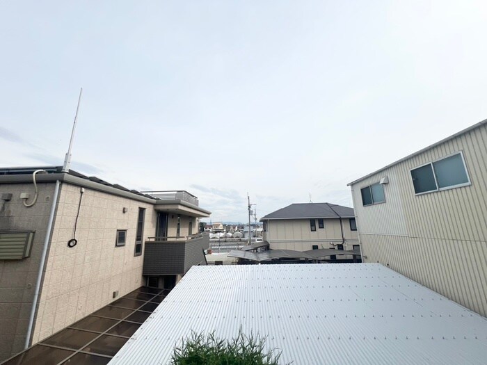 物件内観写真22　(室内からの展望)