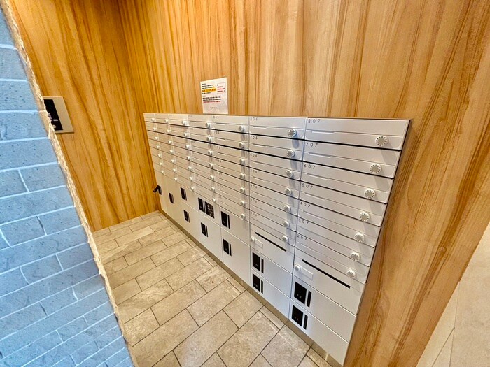 物件外観写真4　(建物設備)