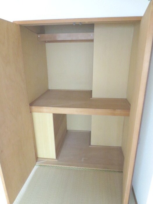 物件内観写真12　(収納)
