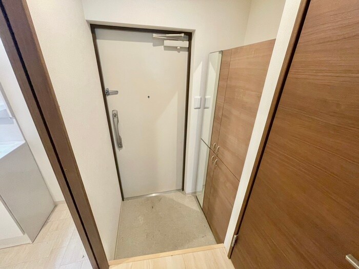 物件内観写真15　(玄関)