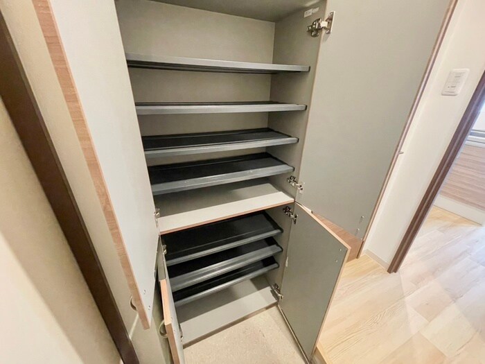 物件内観写真17　(靴箱)