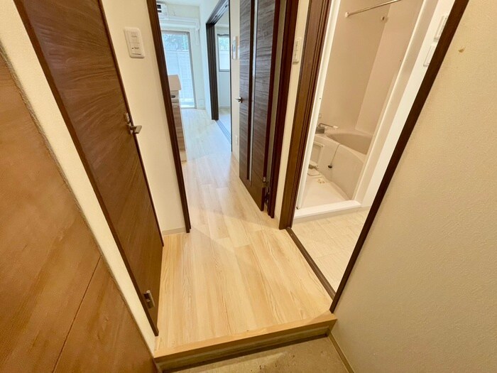 物件内観写真18　(廊下)