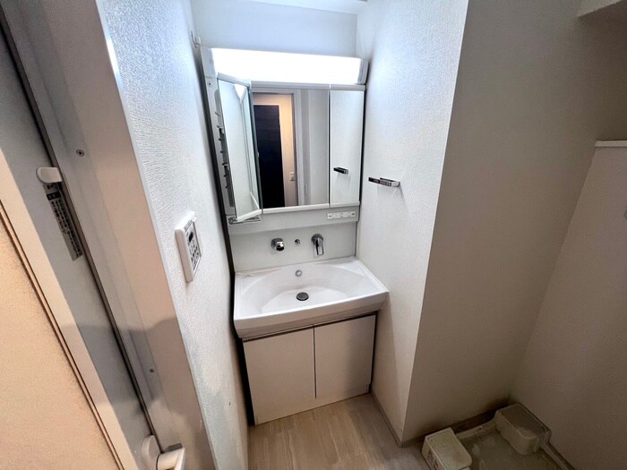 物件内観写真8　(洗面)