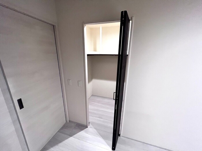 物件内観写真12　(収納)