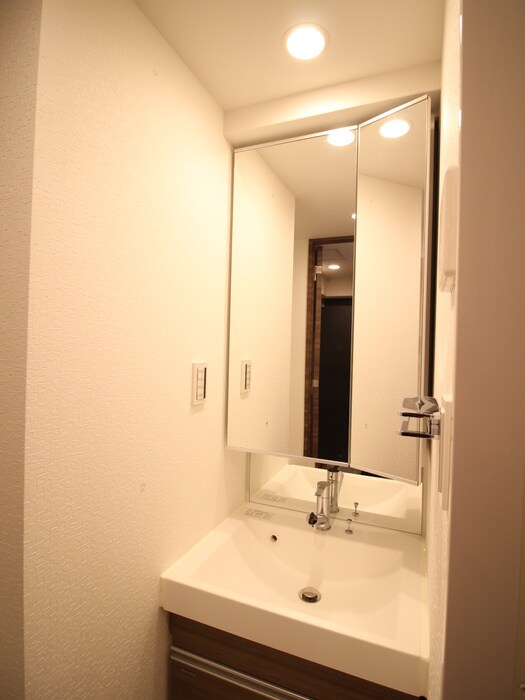 物件内観写真9　(洗面)