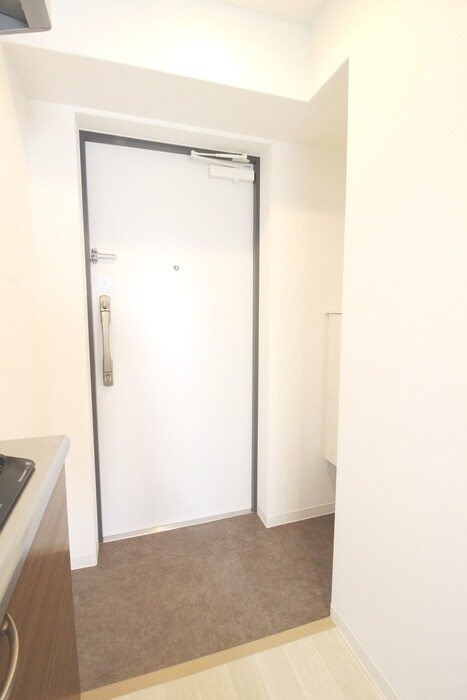 物件内観写真15　(玄関)