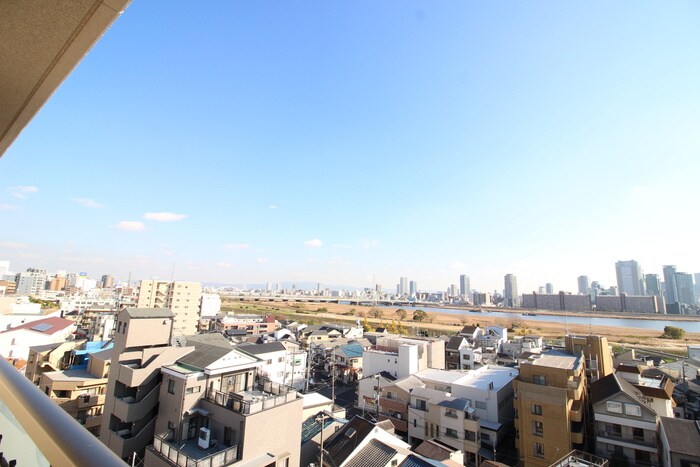 物件内観写真18　(室内からの展望)