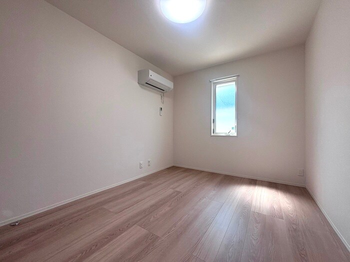 物件内観写真11　(居室)