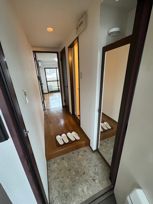 物件内観写真8　(玄関)