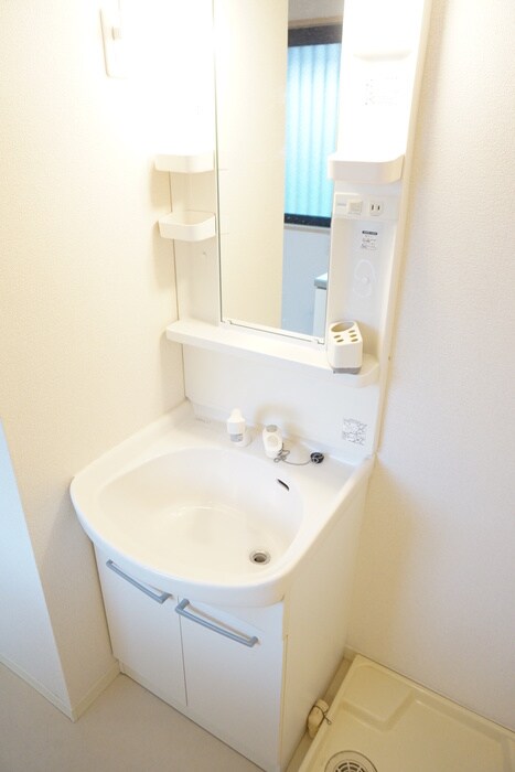 物件内観写真8　(洗面)