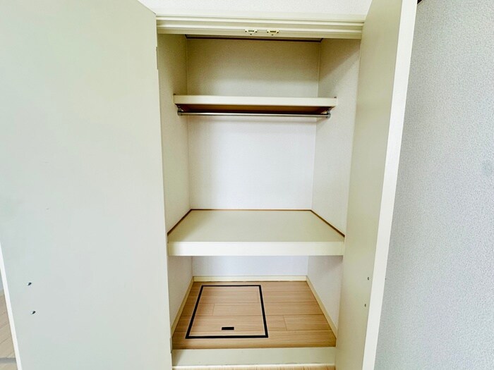 物件内観写真14　(収納)