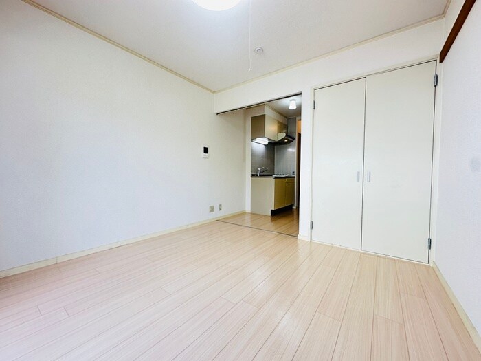 物件内観写真18　(居室)