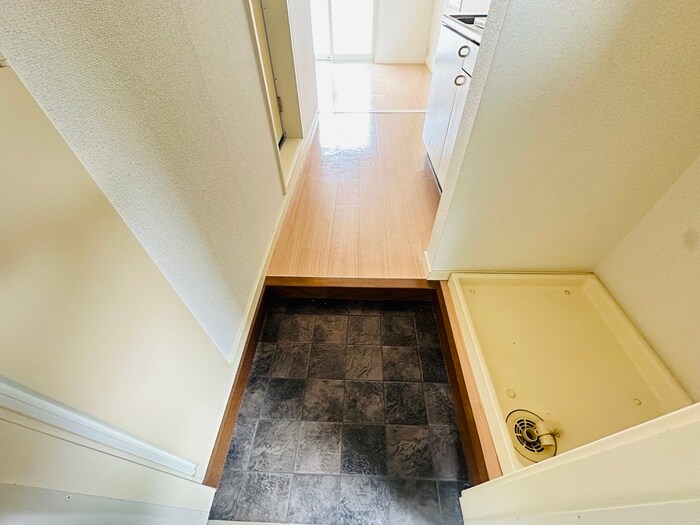 物件内観写真22　(玄関)