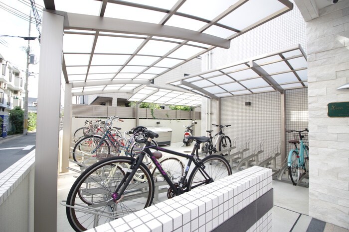 物件外観写真6　(駐輪場)