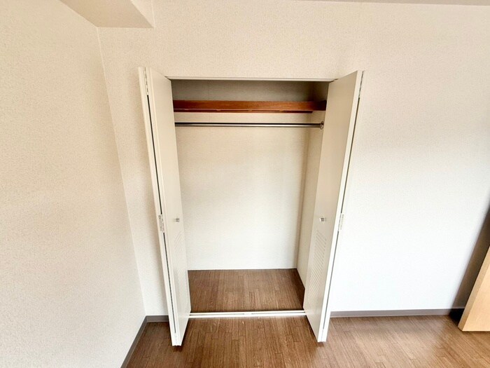 物件内観写真12　(収納)