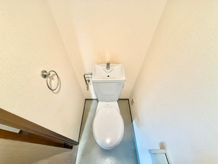 物件内観写真15　(トイレ)