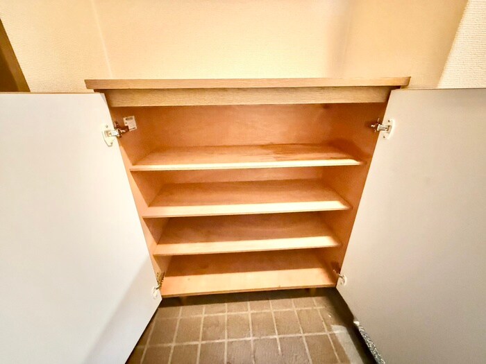 物件内観写真17　(靴箱)