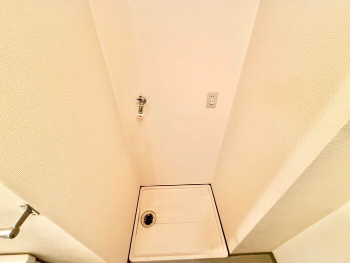 物件内観写真18　(洗濯機置場)