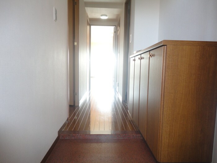 物件内観写真7　(廊下)