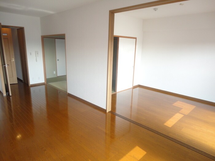 物件内観写真9　(居室)