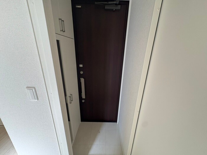 物件内観写真16　(玄関)